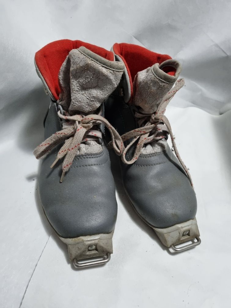 Buty damskie do nart biegowych