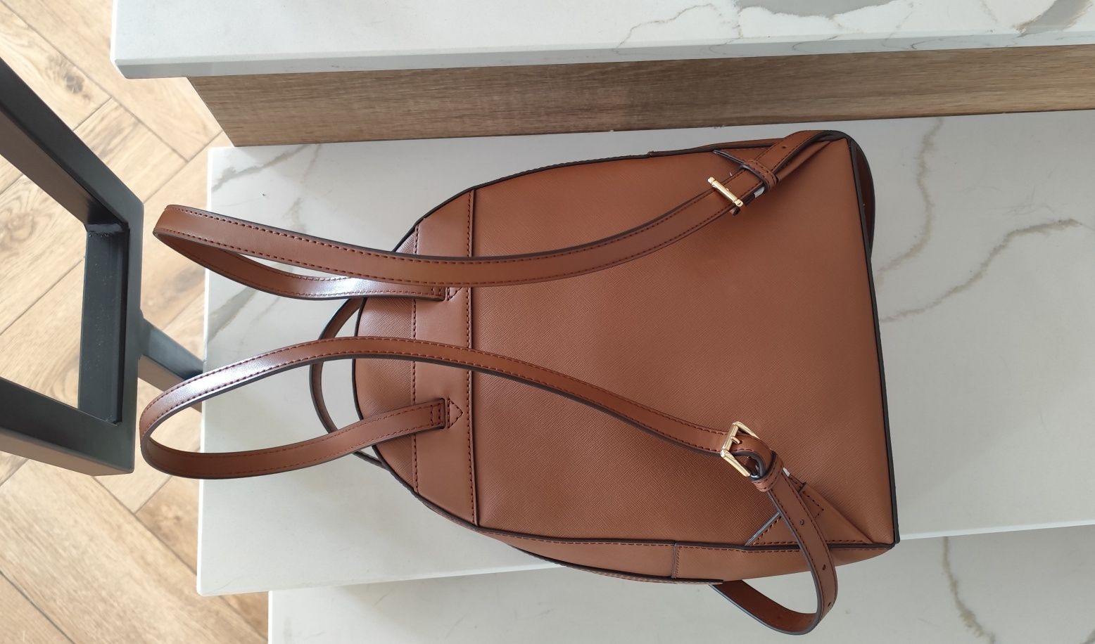 Brązowy plecak Michael Kors Sheila camel złoto
