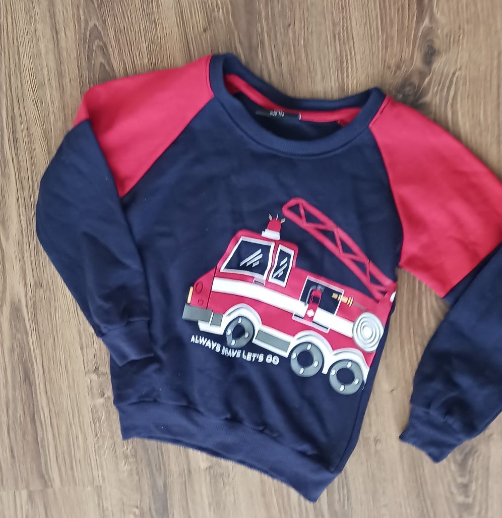 Bluza ocieplana dla chłopca.