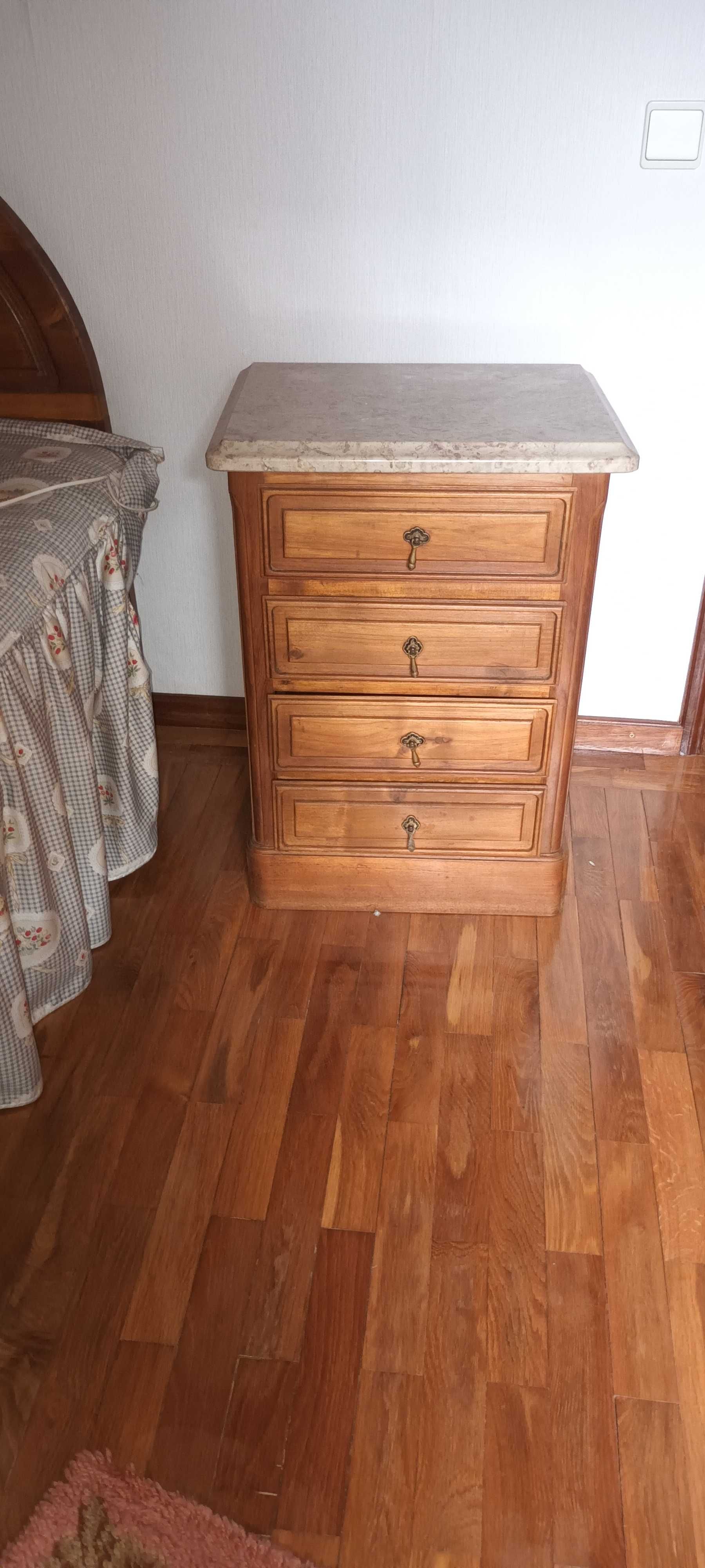 Movel de Quarto de casal em madeira maciça