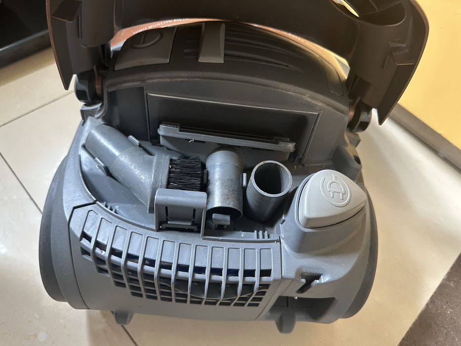 Części. Odkurzacz Zelmer Jupiter Ultra Filtration jak na zdleciach