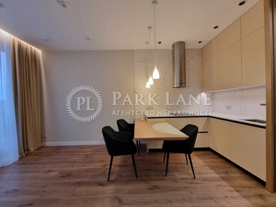 Продам 45м Бульварно-Кудрявська Ярославів Град