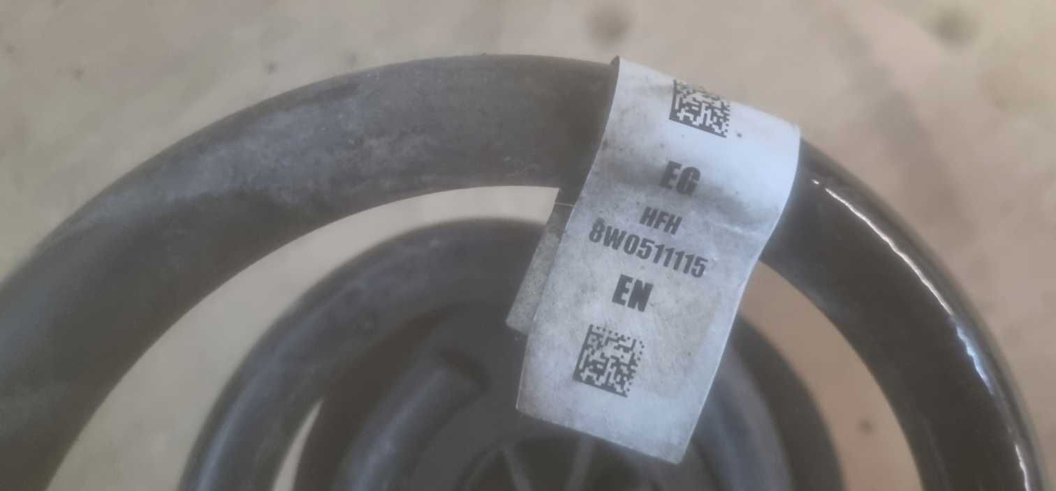zawieszenie tylne zwrotnica piasta wachacz AUDI RS4 B9 RS5 8W0