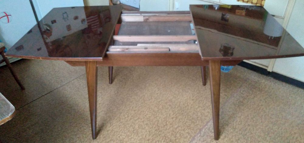 гарнітур столовий  Магнолія виробництва Румунія