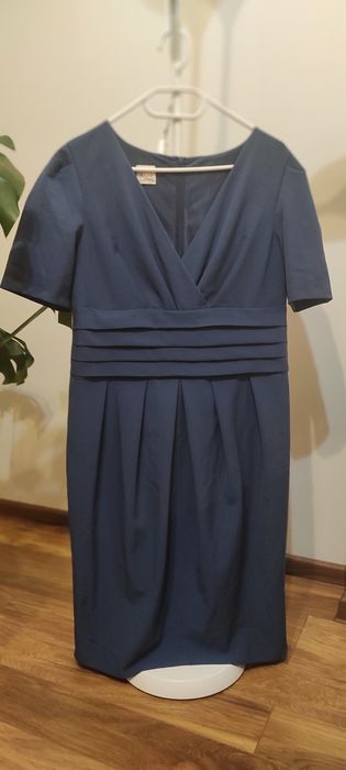 Elegancka wizytowa sukienka z zakładkami rozm. 44. Jak nowa
