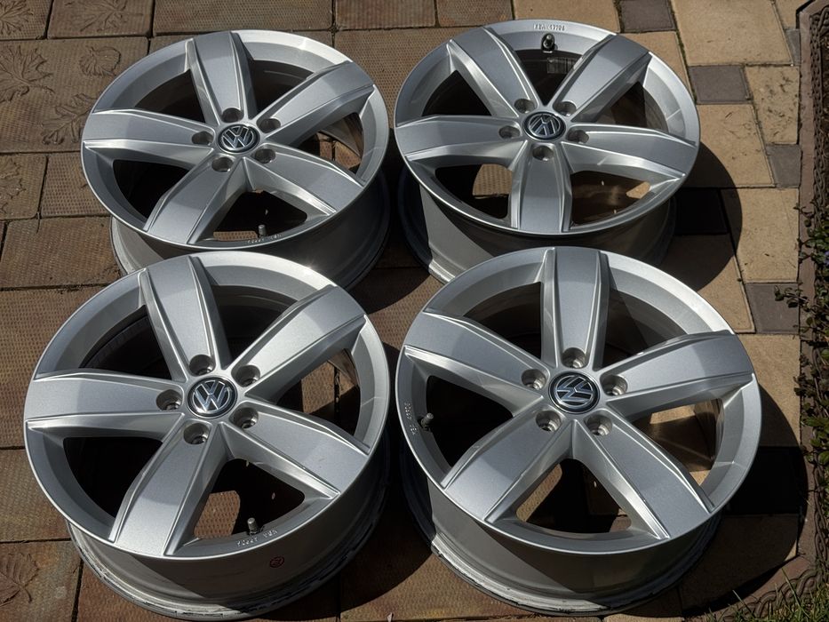 Оригинальные диски VW Volksvagen R17 5x112 Passat Jetta Tiguan T-roc