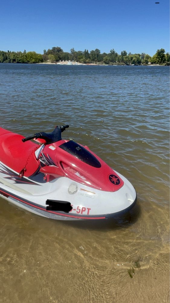 Yamaha gp1200 waverunner