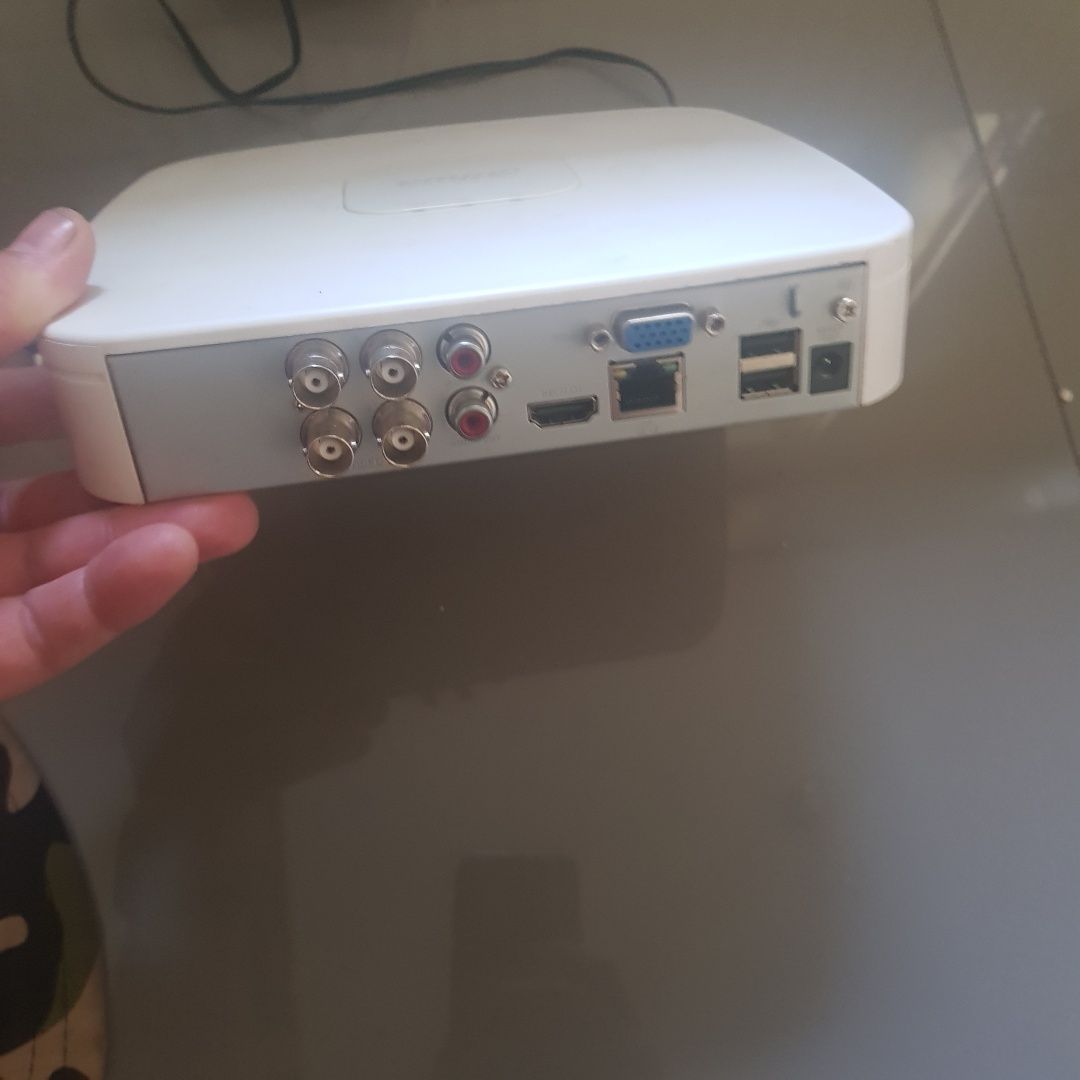 Rejestrator Dahua + switch PoE