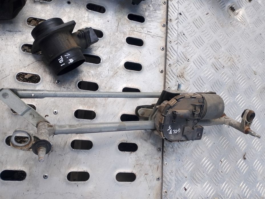 Mechanizm wycieraczki golf 5