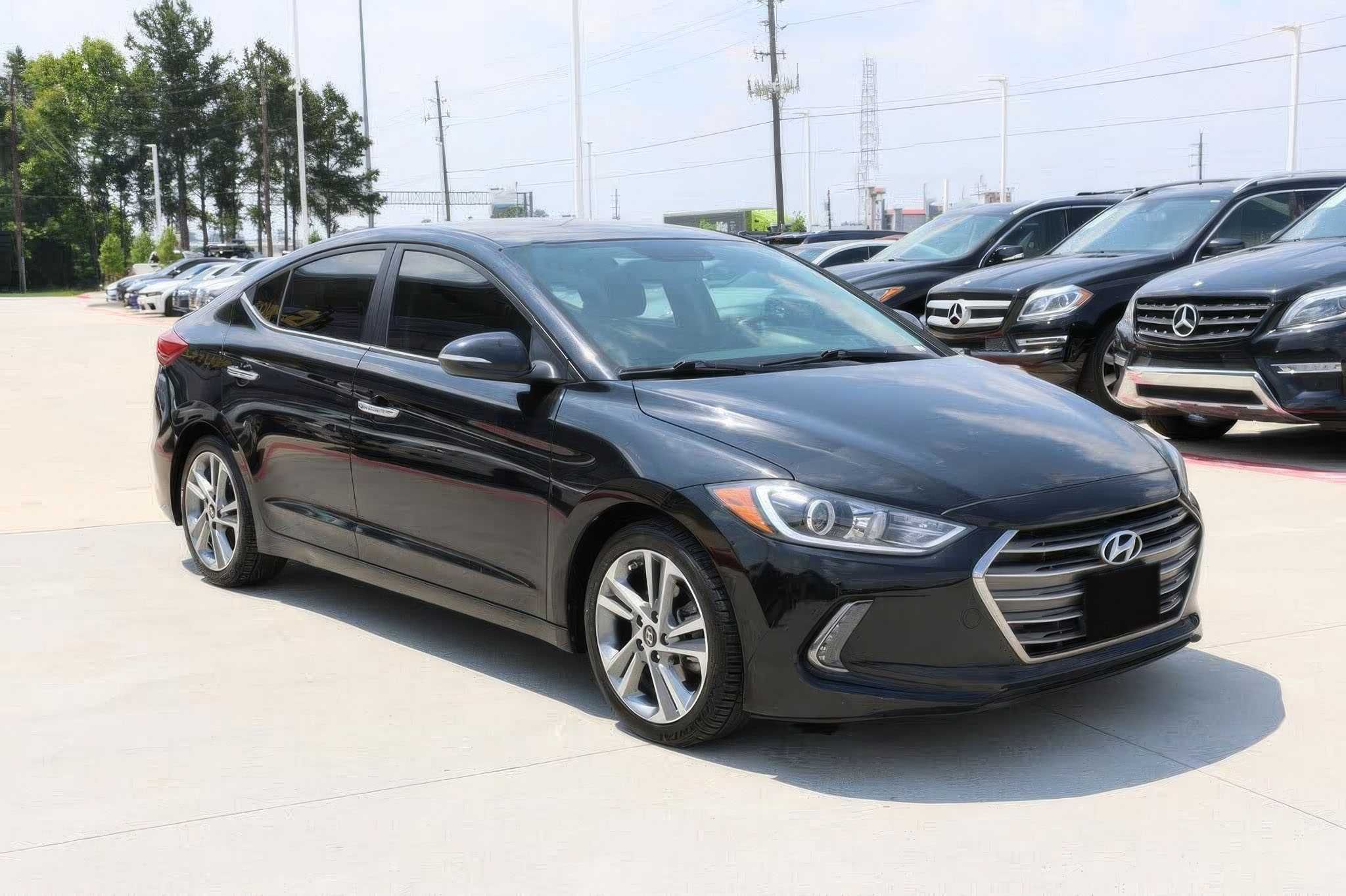 2017  Hyundai Elantra SE