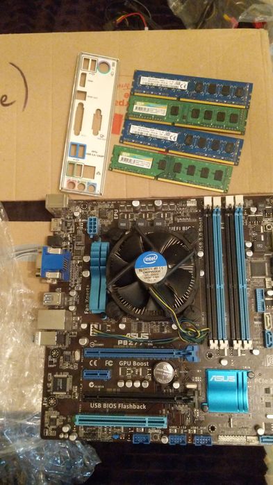 Asus p8Z77-m + xeon 1230v2 + 12gb DDR3