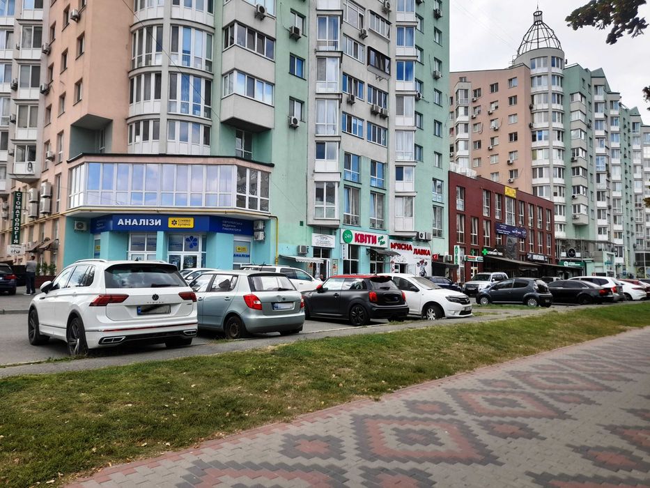 Вишгород Центр Суперфасад н/ф 72кв.м. Активний трафік