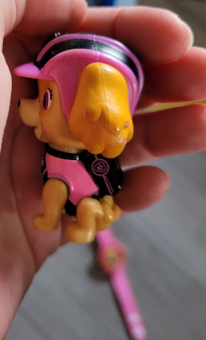 Figurka Skye Psi patrol plus świecącą bransoletka