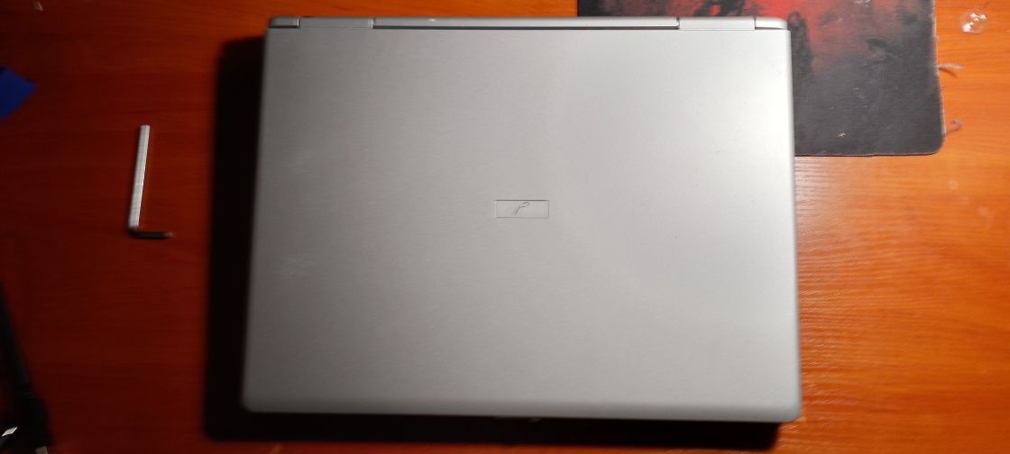 Ноутбук RoverBook Partner W500L