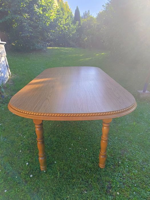 Stół drewniany rozkladany