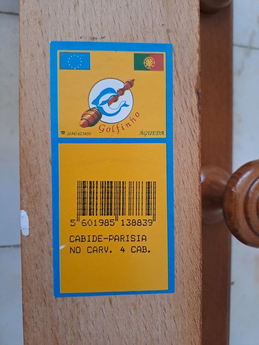 3 cabides em madeira ~56cm