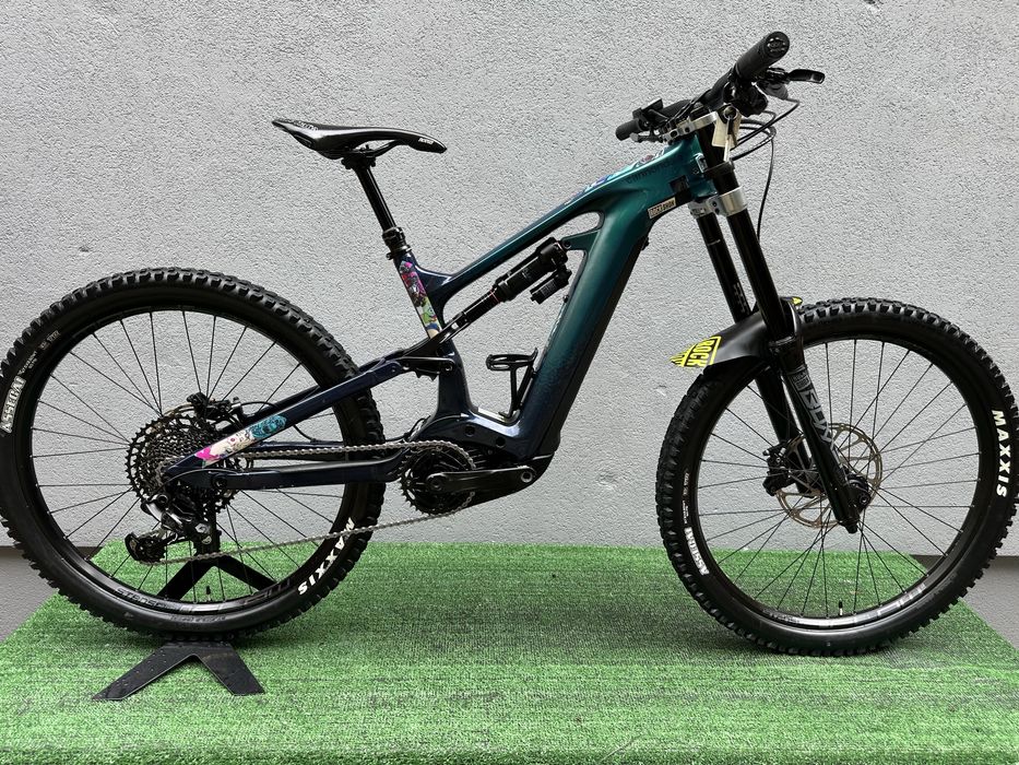 Karbnowy rower elektryczny Cannondale Monerra RockShox BoXXer roz.S