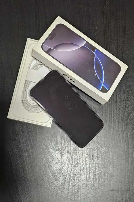 iPhone 16 Pro Max - 100% Bateria