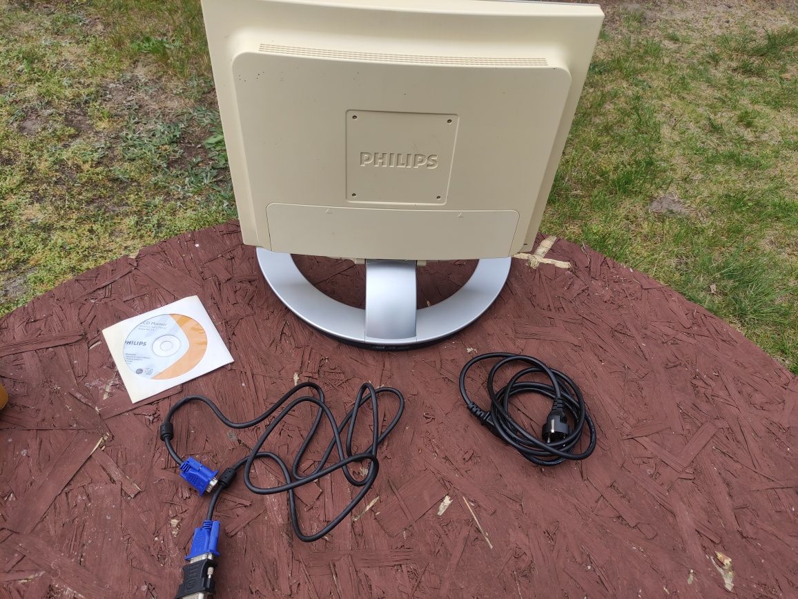 Monitor z okablowaniem Philips 170C4FS/00