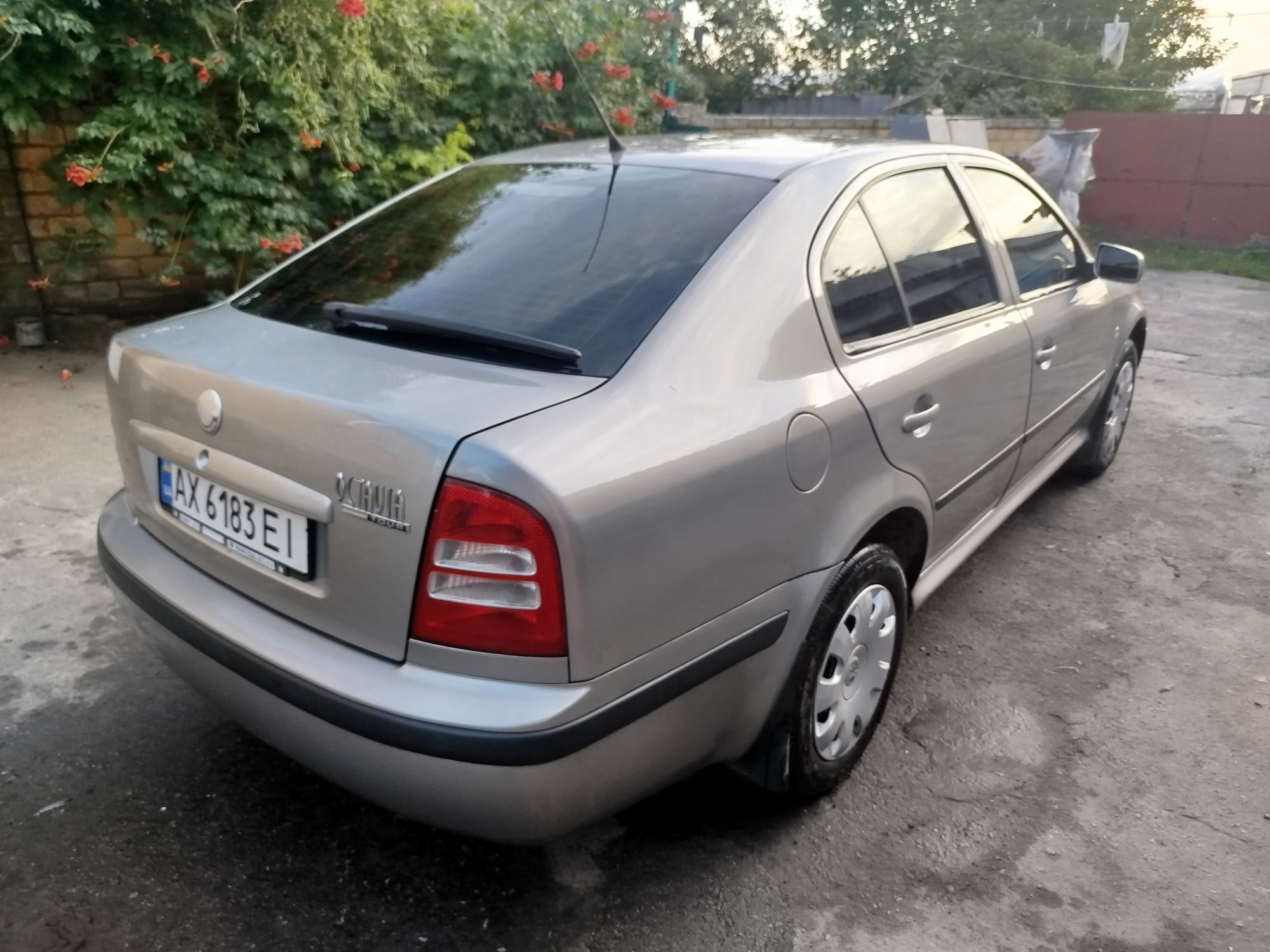 Продам гарний автомобіль Шкода Октавія