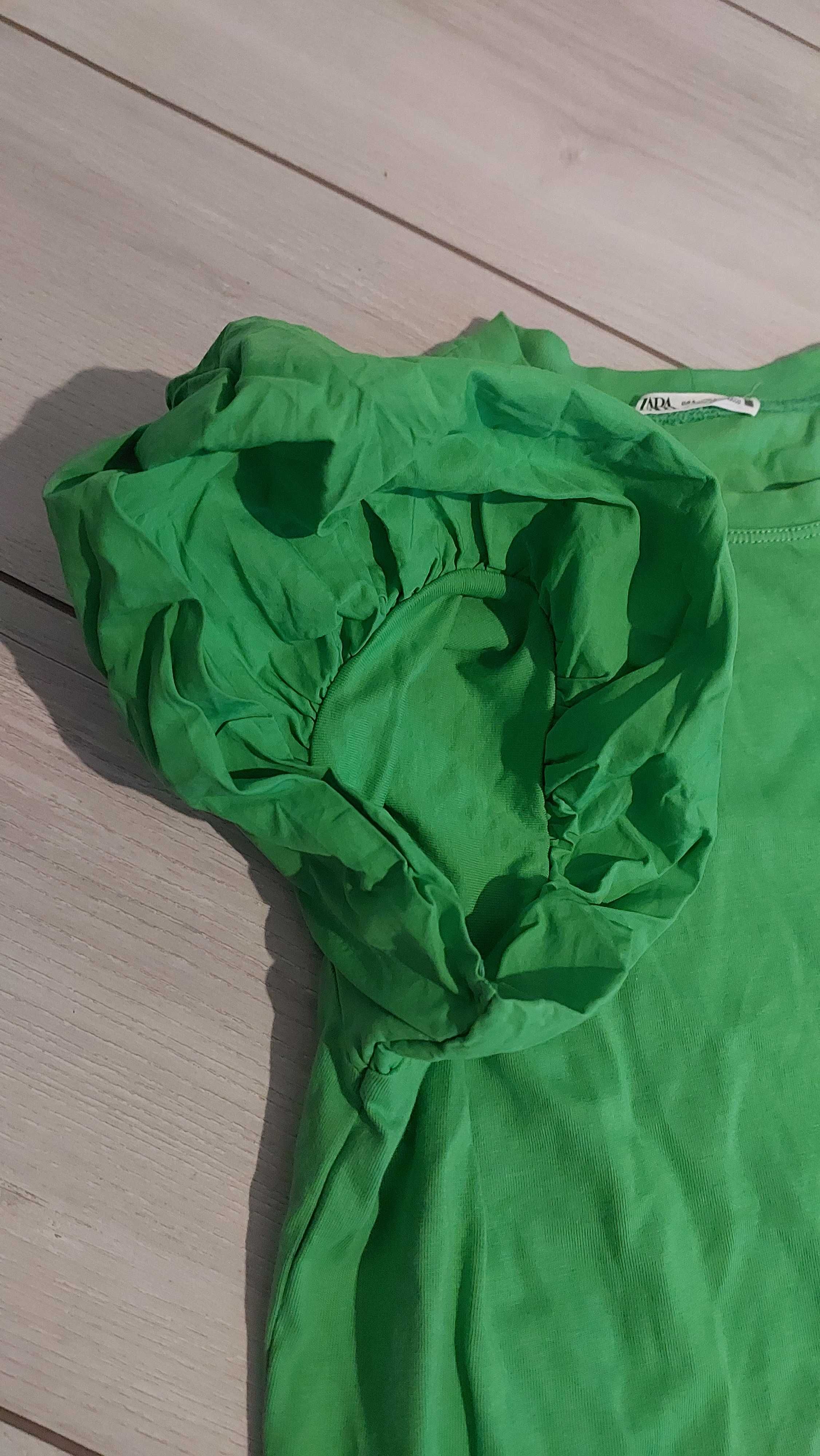 Футболка Zara з об'ємними рукавами
