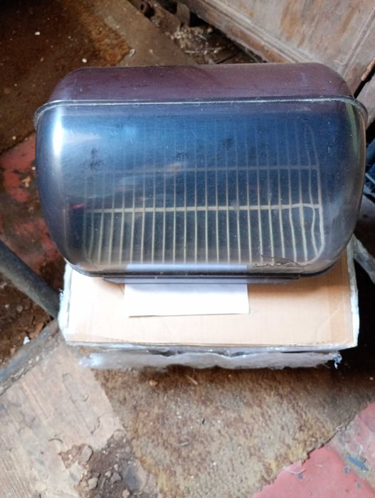 хлебница б.у., на фото состояние.