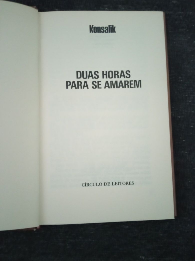 Livro" Duas Horas Para se Amarem" Como Novo