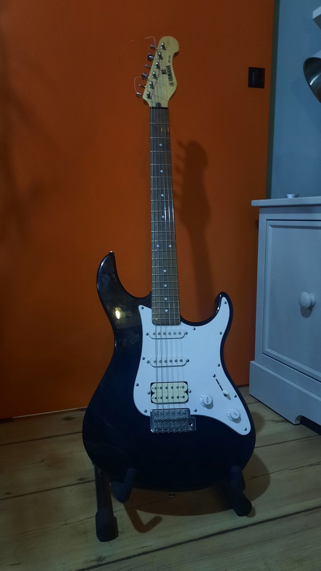 Гітара Yamaha EG 112