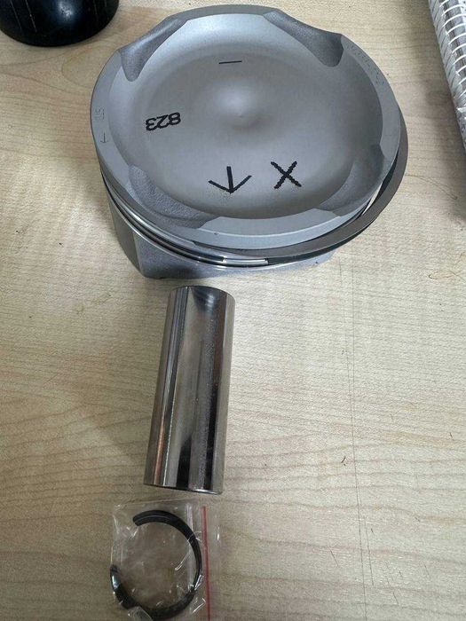 Поршни, поршень Porsche Cayenne Turbo 4.5 m 4850