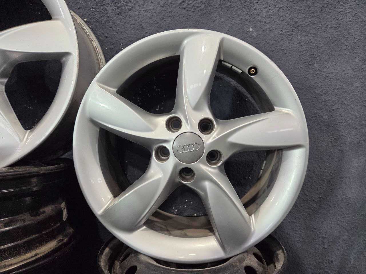 Диски титани легкосплавні 5X112 R17 7.5J Et37 Dia 66.5 Audi BS125