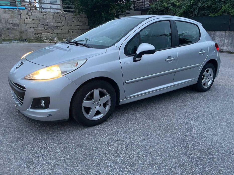 “Edição ‘200 Anos da Peugeot’, 1.4 HDi super económico"