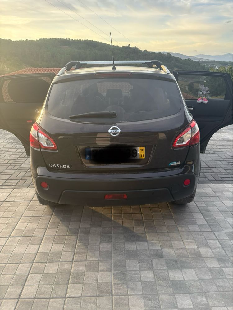 Nissan Qashqai unico dono com 132000km