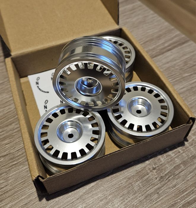 Koła alu  model rc 1:10 Tamiya