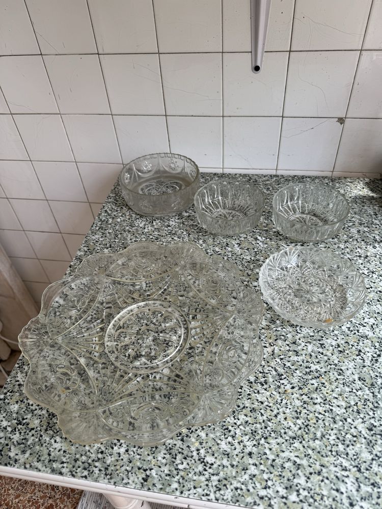 Conjunto prato e tacas