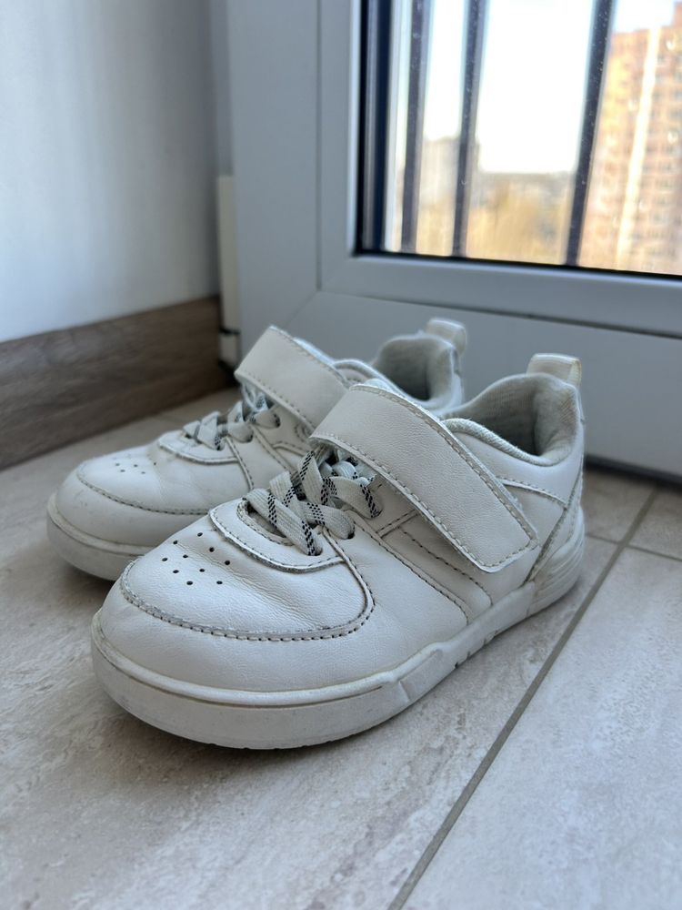 Дитяче взуття zara reebok