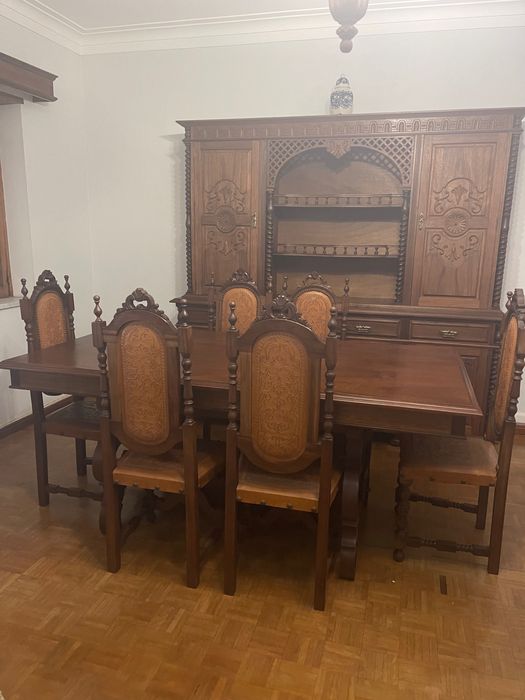 Móvel ,mesa e cadeiras