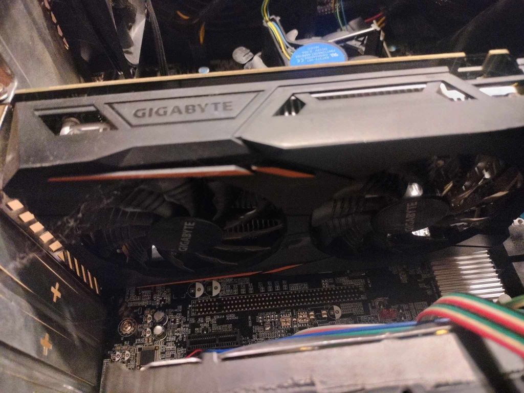 Komputer Ryzen3 +1050ti