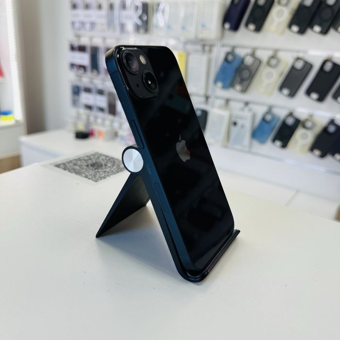Вживаний оригінал iphone 13 128gb black 100% батарея