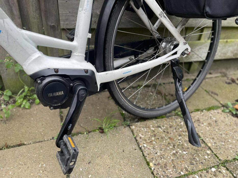 Rower elektryczny Giant Prime