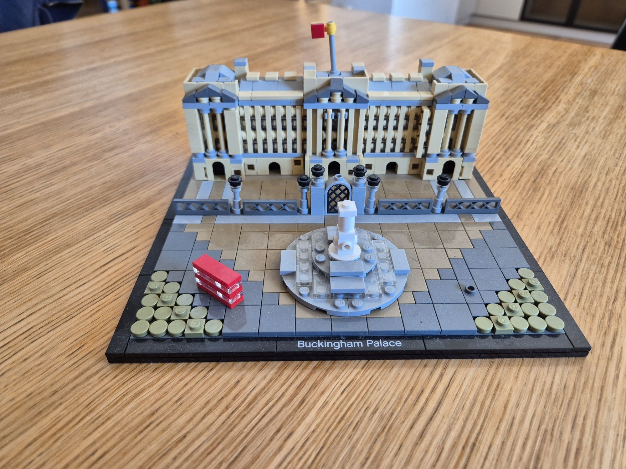 Sprzedam  Lego Architecture Pałac Buckingham 21029