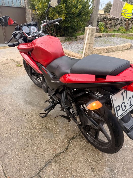 Honda CBF 125 – Ano 2014 – Excelente estado!