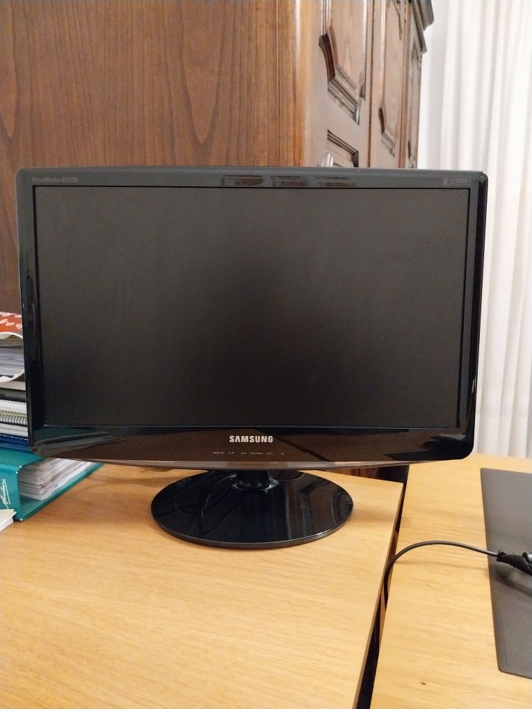 Monitor Samsung B2230N. 22"