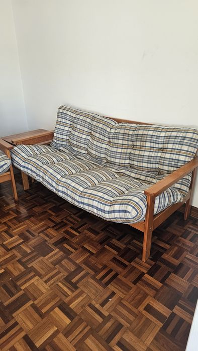 Trio de sofás/ cadeirões