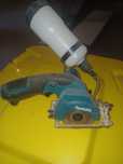 Makita przecinarka CC300D