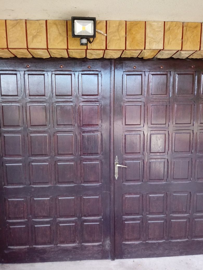 Drzwi dębowe garażowe