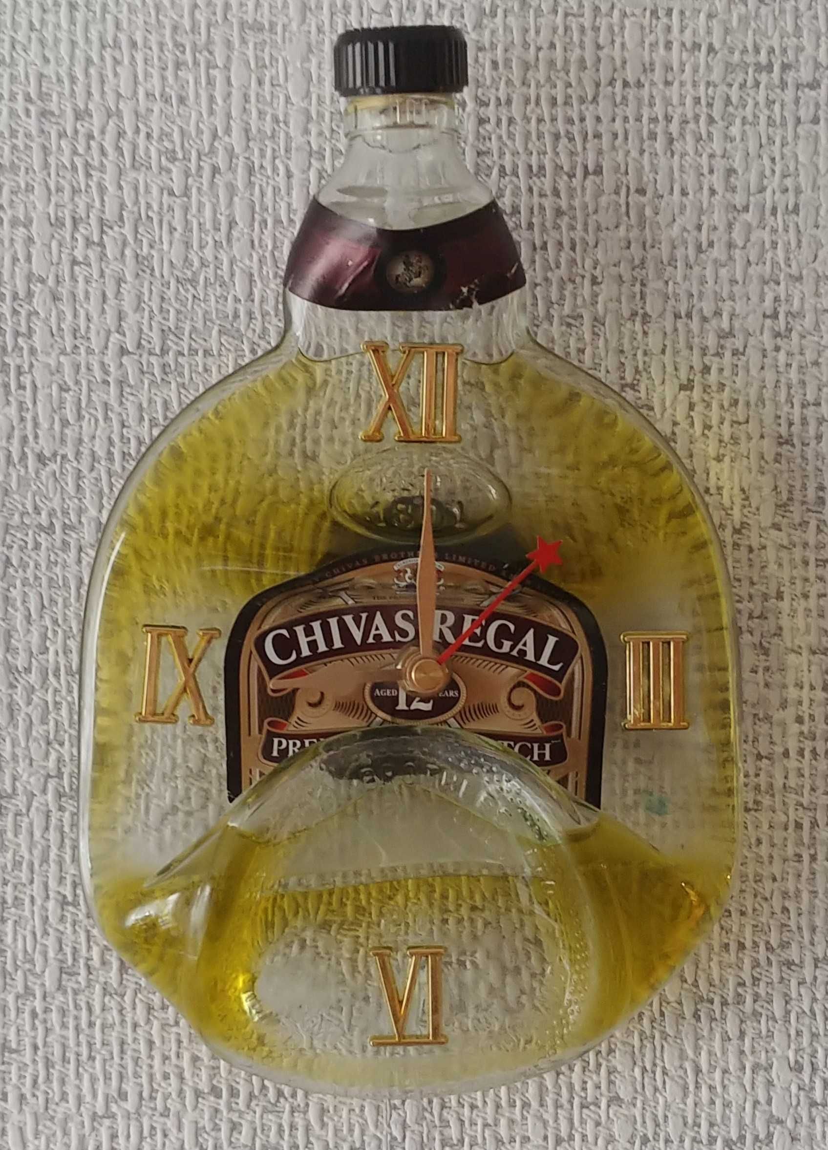 Zegar ścienny -butelka sprasowana CHIVAS REGAL 12.
