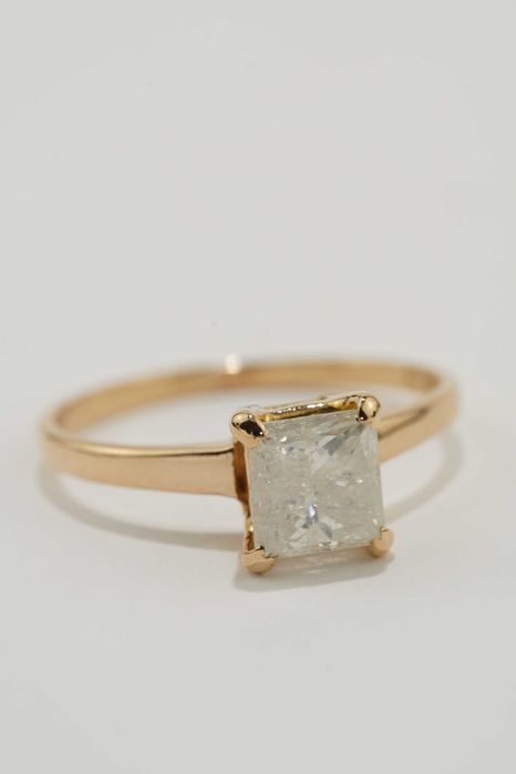 Złoty pierścionek z brylantem 18K  2,07g