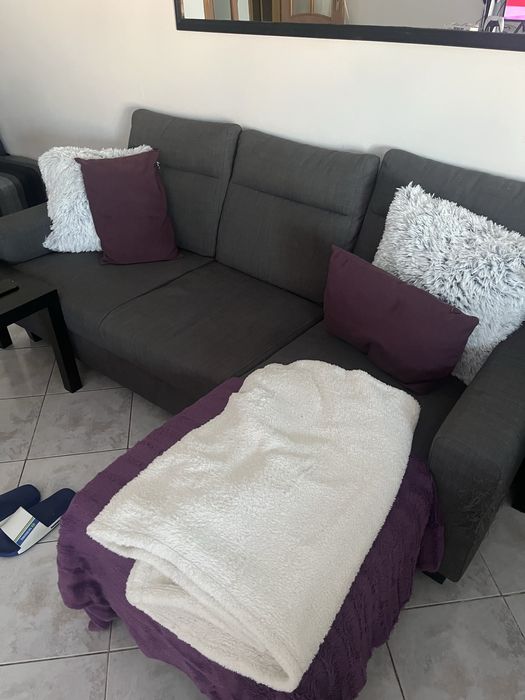 Dão se 2 sofás a quem vier buscar