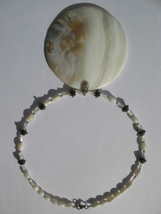 ПЕРЛАМУТР океанический натуральный авторское колье ручной работы ШАМАН