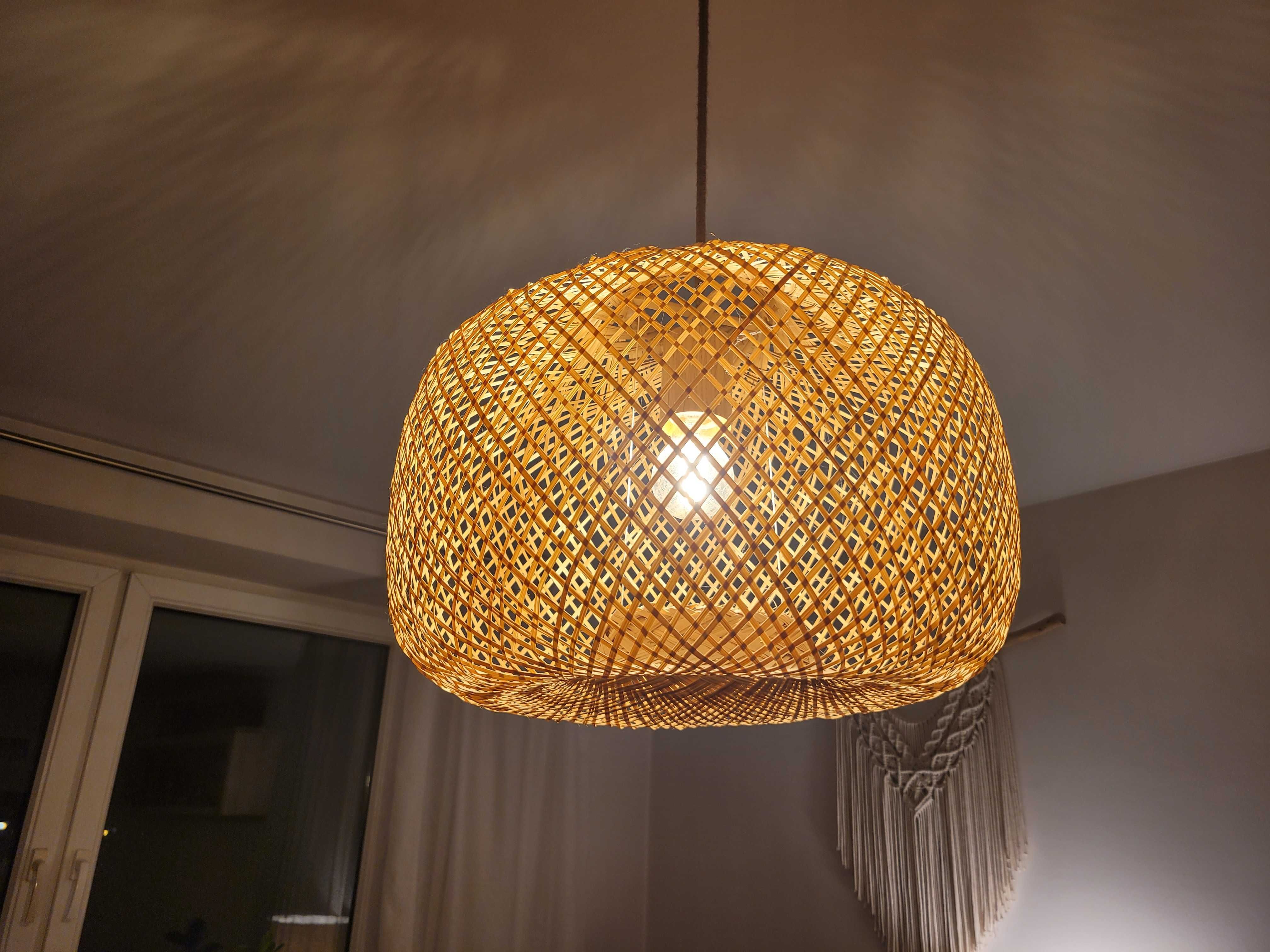 Lampa wisząca klosz rattan boho oprawa dębowa